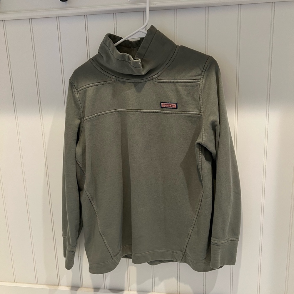 Vineyard Vines women’s Medium Green funnel neck sweatshirt
